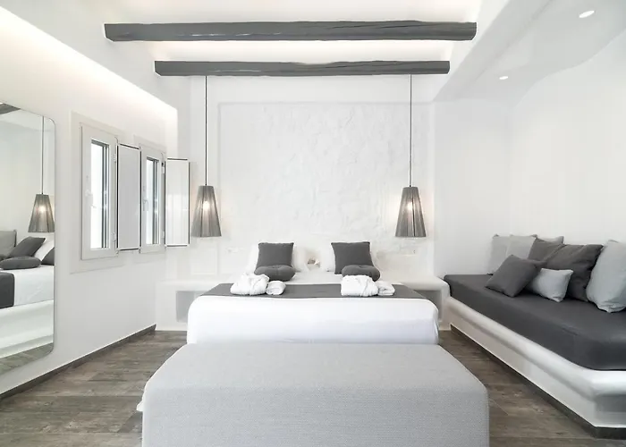 El_puerto Luxury Port *